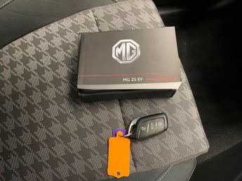MG MG ZS 44.5kWh Excite (143 ps) - LANE DEPARTURE  - BLUETOOTH - DRIVING