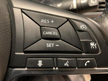 Nissan Leaf 40kWh Acenta (150 ps) - AIR CON - KEYLESS START - DAB