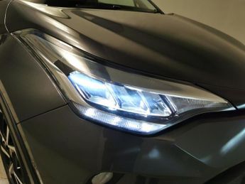 Toyota C-HR 1.8 VVT-h GPF Design CVT (122 ps) - HEATED SEATS - BLIND SPOT AS