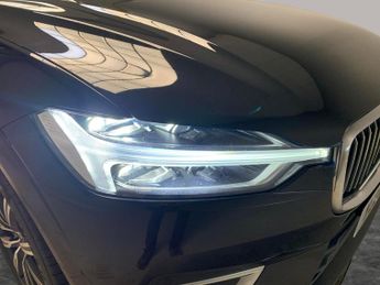 Volvo XC60 2.0 B5 MHEV Inscription AWD (250 ps) - HEATED SEATS - B PILLAR V