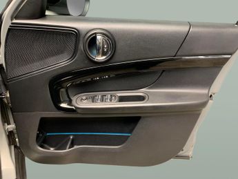 Mini Countryman 1.5 10kWh Cooper SE Classic Plug-in ALL4 (222 ps) - CARPLAY - LE