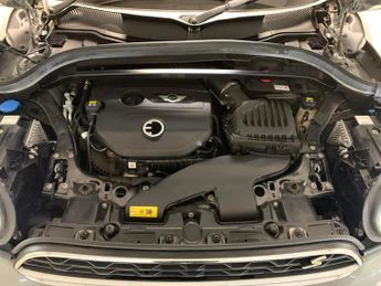 Mini Countryman 1.5 10kWh Cooper SE Classic Plug-in ALL4 (222 ps) - CARPLAY - LE
