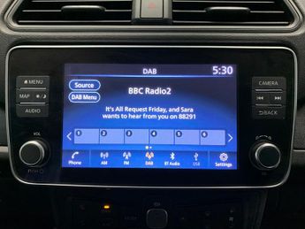 Nissan Leaf 40kWh Acenta (150 ps) - AIR CON - KEYLESS START - DAB