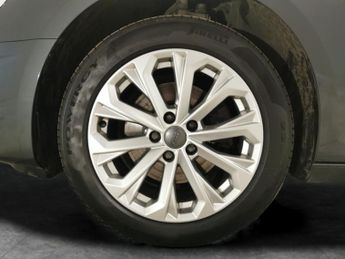 Audi A4 Avant 2.0 TDI 30 Technik S Tronic (136 ps) - BLUETOOTH - DRIVING MODES