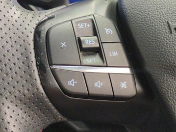 Ford Kuga 2.5 EcoBoost Duratec 14.4kWh ST-Line Plug-in CVT (225 ps) - AUTO
