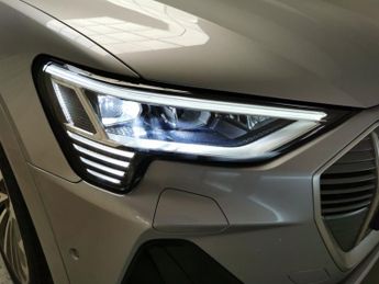 Audi e-tron 55 S line Sportback quattro 95kWh (408 ps) - MMI NAV PLUS - LED