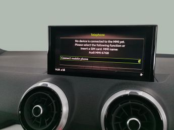 Audi Q2 1.5 TFSI CoD 35 S line S Tronic (150 ps) - 2+1 REAR SEAT SYSTEM 