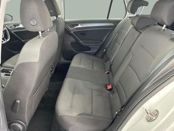 Volkswagen E-golf 35.8kWh e-Golf (136 ps) - CLIMATE CONTROL - DAB - USB AUDIO