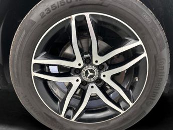 Mercedes-Benz GLA 1.6 GLA180 GPF Urban Edition 7G-DCT (122 ps) - KEYLESS-GO - BLUE