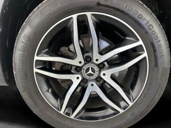 Mercedes-Benz GLA 1.6 GLA180 GPF Urban Edition 7G-DCT (122 ps) - KEYLESS-GO - BLUE