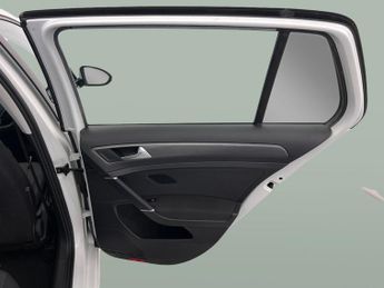 Volkswagen E-golf 35.8kWh e-Golf (136 ps) - CLIMATE CONTROL - DAB - USB AUDIO