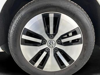 Volkswagen E-golf 35.8kWh e-Golf (136 ps) - CLIMATE CONTROL - DAB - USB AUDIO