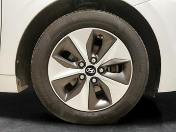 Hyundai Ioniq 28kWh Premium (120 ps) - REVERSE CAM - NAV - HEATED SEATS