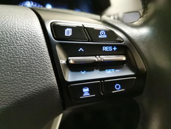 Hyundai Ioniq 28kWh Premium (120 ps) - REVERSE CAM - NAV - HEATED SEATS
