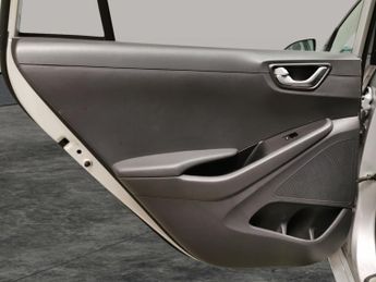 Hyundai Ioniq 28kWh Premium (120 ps) - REVERSE CAM - NAV - HEATED SEATS