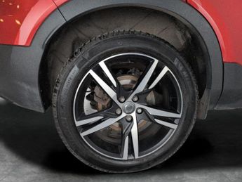 Volvo XC40 1.5h T5 Twin Engine Recharge 10.7kWh R-Design Plug-in (262 ps) -