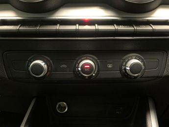 Audi Q2 1.5 TFSI CoD 35 S line S Tronic (150 ps) - CRUISE - DRIVING MODE