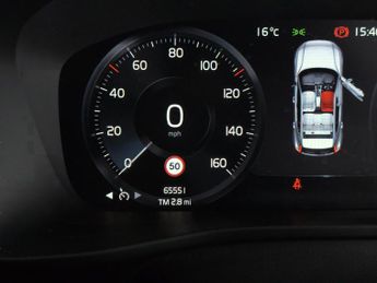 Volvo XC40 1.5h T5 Twin Engine Recharge 10.7kWh R-Design Plug-in (262 ps) -