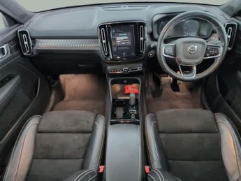 Volvo XC40 1.5h T5 Twin Engine Recharge 10.7kWh R-Design Plug-in (262 ps) -