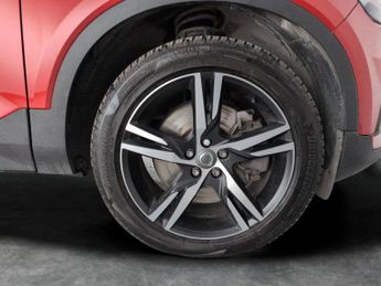 Volvo XC40 1.5h T5 Twin Engine Recharge 10.7kWh R-Design Plug-in (262 ps) -