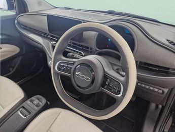 Fiat 500e 42kWh La Prima (118 ps) - BLIND SPOT ASSIST - JBL AUDIO - BLUETO