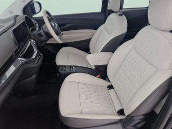 Fiat 500e 42kWh La Prima (118 ps) - BLIND SPOT ASSIST - JBL AUDIO - BLUETO
