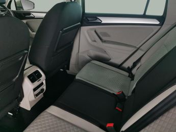 Volkswagen Tiguan 2.0 TDI SE Navigation DSG 4Motion (150 ps) - BLUETOOTH