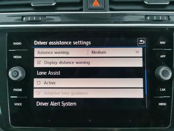 Volkswagen Tiguan 2.0 TDI SE Navigation DSG 4Motion (150 ps) - BLUETOOTH