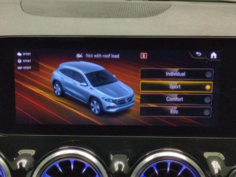 Mercedes-Benz EQA EQA 250 66.5kWh AMG Line (190 ps) - ADAPTIVE LIGHTS - BLUETOOTH 