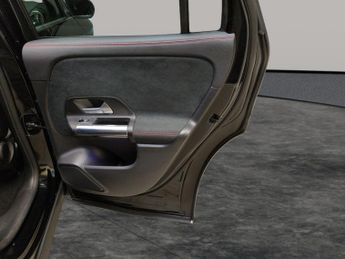 Mercedes-Benz EQA EQA 250 66.5kWh AMG Line (190 ps) - ADAPTIVE LIGHTS - BLUETOOTH 