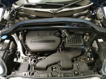 Mini Countryman 2.0 Cooper SD Steptronic ALL4 (190 ps) - HUD - AUTO PARK - LED