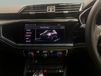 Audi Q3 2.0 TDI 35 S line S Tronic (150 ps) - LED - LANE DEPARTURE  - SP