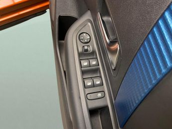 Citroen e-C4 50kWh Sense Plus (11kW Charger) (136 ps) - CLIMATE CONTROL - 18I