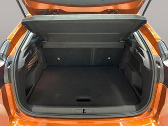Citroen e-C4 50kWh Sense Plus (11kW Charger) (136 ps) - DAB - AUTO HEADLIGHTS