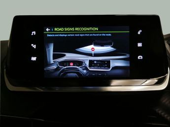 Peugeot E-2008 50kWh Allure Premium (7kW Charger) (136 ps) - REVERSE CAM - NAV 