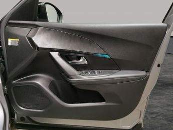 Peugeot E-2008 50kWh Allure Premium (7kW Charger) (136 ps) - REVERSE CAM - NAV 