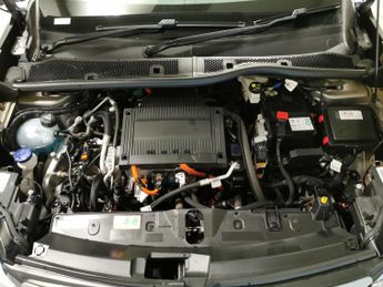 Peugeot E-2008 50kWh Allure Premium (7kW Charger) (136 ps) - REVERSE CAM - NAV 