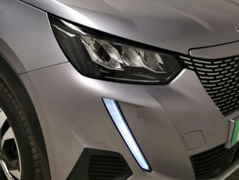 Peugeot E-2008 50kWh Allure Premium (7kW Charger) (136 ps) - REVERSE CAM - NAV 