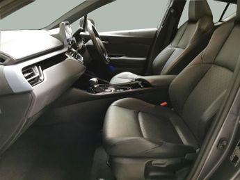 Toyota C-HR 2.0 VVT-h Design CVT (184 ps) - NAV - BLIND SPOT ASSIST - BLUETO