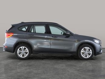 BMW X1 2.0 20i GPF SE DCT sDrive (192 ps) - SEATS - SLIDING REAR BENCH