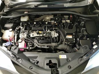 Toyota C-HR 2.0 VVT-h Design CVT (184 ps) - NAV - BLIND SPOT ASSIST - BLUETO
