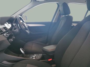BMW X1 2.0 20i GPF SE DCT sDrive (192 ps) - SEATS - SLIDING REAR BENCH