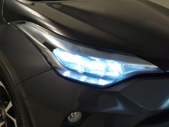 Toyota C-HR 2.0 VVT-h Design CVT (184 ps) - NAV - BLIND SPOT ASSIST - BLUETO
