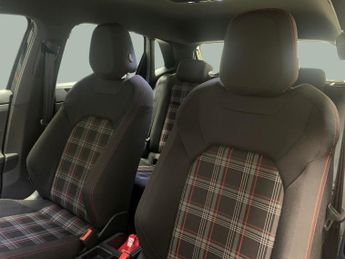 Volkswagen Polo 2.0 TSI GTI DSG (207 ps) - AMBIENT INTERIOR LIGHTING - AUTO HEAD