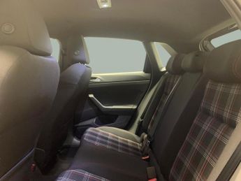 Volkswagen Polo 2.0 TSI GTI DSG (207 ps) - AMBIENT INTERIOR LIGHTING - AUTO HEAD