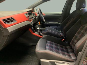Volkswagen Polo 2.0 TSI GTI DSG (207 ps) - AMBIENT INTERIOR LIGHTING - AUTO HEAD