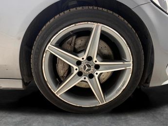 Mercedes-Benz C Class 2.1 C250d AMG Line (Premium Plus) G-Tronic+ (204 ps) - SELF PARK