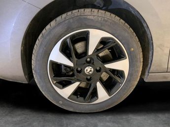 Vauxhall Corsa Electric 50kWh SE Nav (7.4Kw Charger) (136 ps) - CLIMATE CONTROL - KEYLES