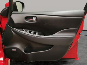 Nissan Leaf 39kWh Tekna (150 ps) - 360 CAM - LED - NAV