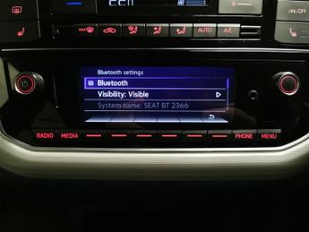 Seat Mii 36.8 kWh (83 ps) - SD CARD MEDIA INPUT - PARK SENSORS